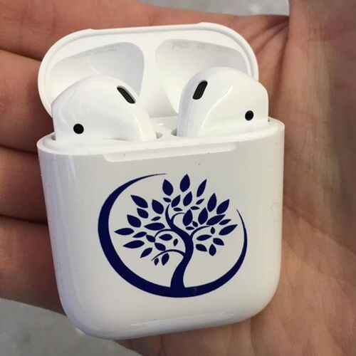 Apple AirPods Thumbnail